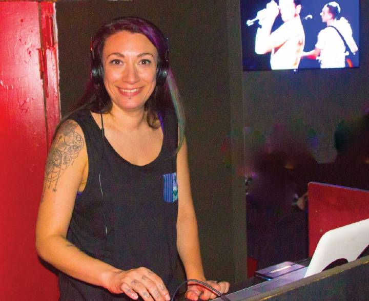 DJ High Heels à la Soirée News vs Findlaters !