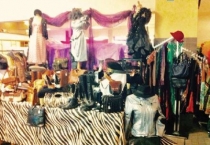 VIDE-DRESSING SO CHIC N°2 par Esprit Vintage