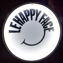  Happy Face. Lounge Club Techno, Pub Techno. Antibes